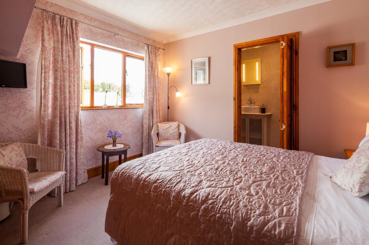Langdon Farm Guest House Kilgetty Dış mekan fotoğraf
