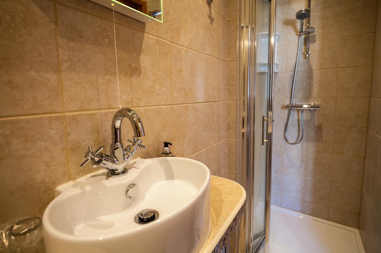 Langdon Farm Guest House Kilgetty Dış mekan fotoğraf